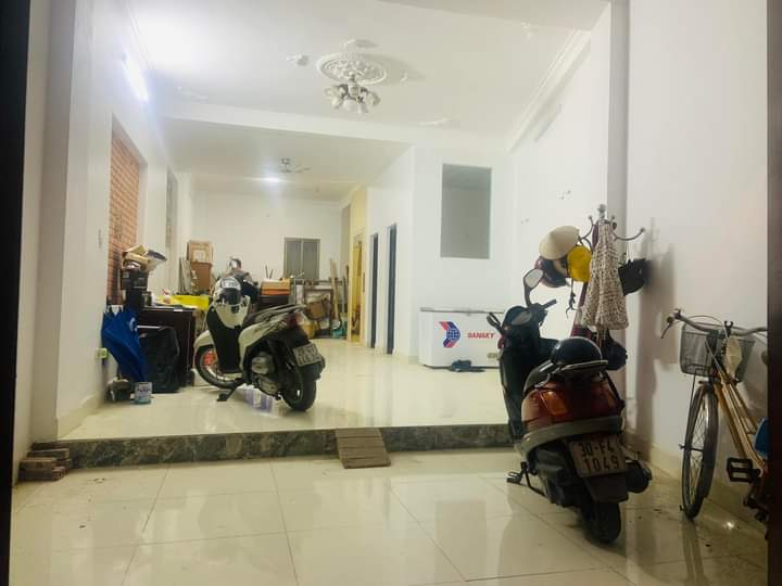 Ngõ Khương Hạ - Thanh Xuân.Ngõ thông ,cách ô tô 20m. Diện tích 78m, 6tầng, nhỉnh 11tỷ