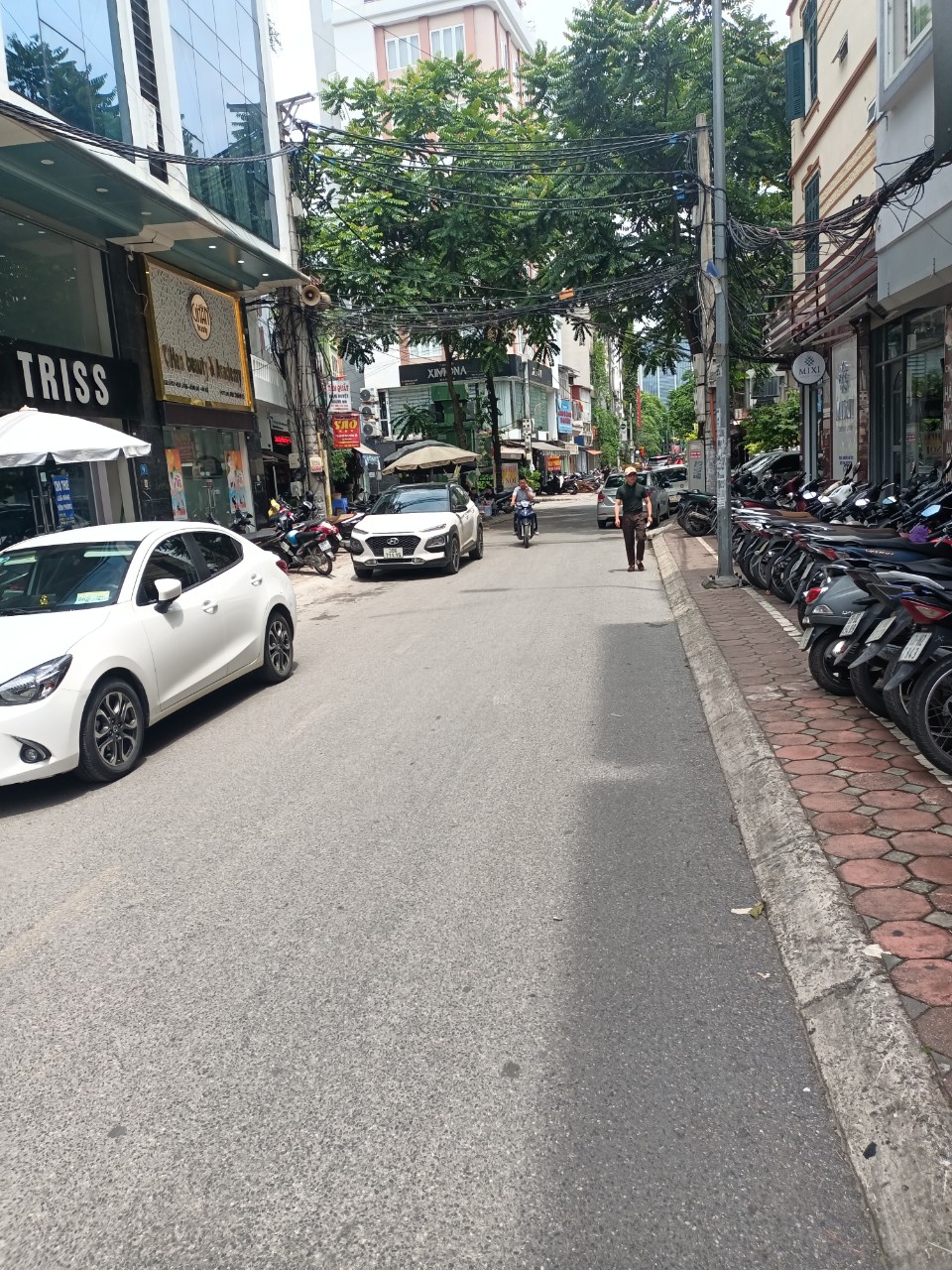 Bán Nhà Mặt Phố Lẻ Nguyễn Văn Tuyết – Yên Lãng, Vỉa Hè Rộng, DT: 53m/4 Tầng/21 Tỷ
