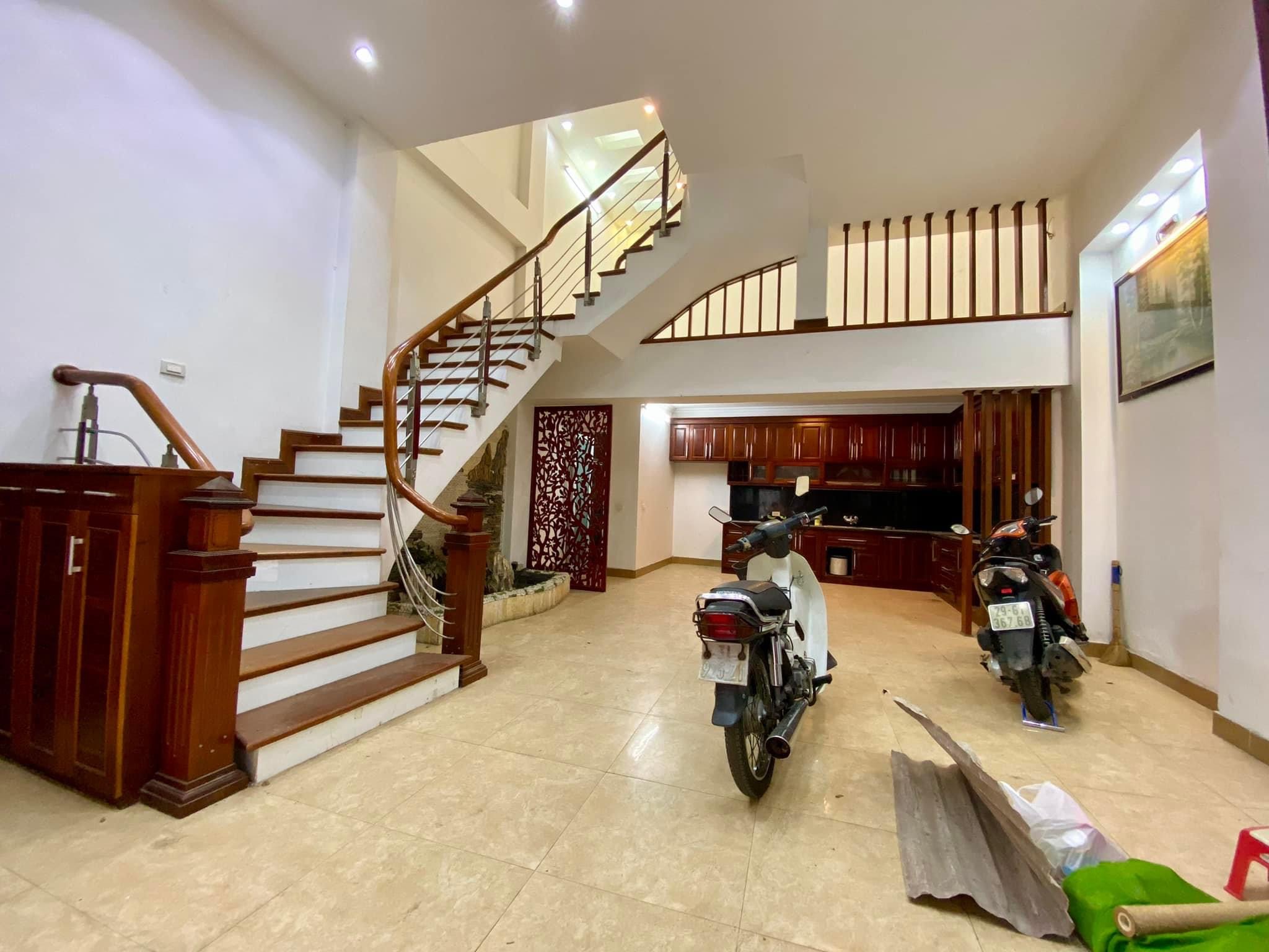 Bán gấp nhà đẹp Lê Trọng Tấn, Thanh Xuân oto kinh doanh