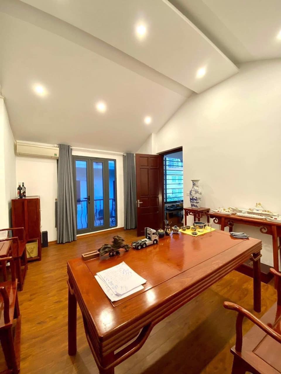 SIÊU HIẾM 102 NHÀ DUY TÂN CẦU GIẤY GARA Ô TÔ LÔ NHÀ MỚI XÂY CHỈ CÒN 14.4 TỶ