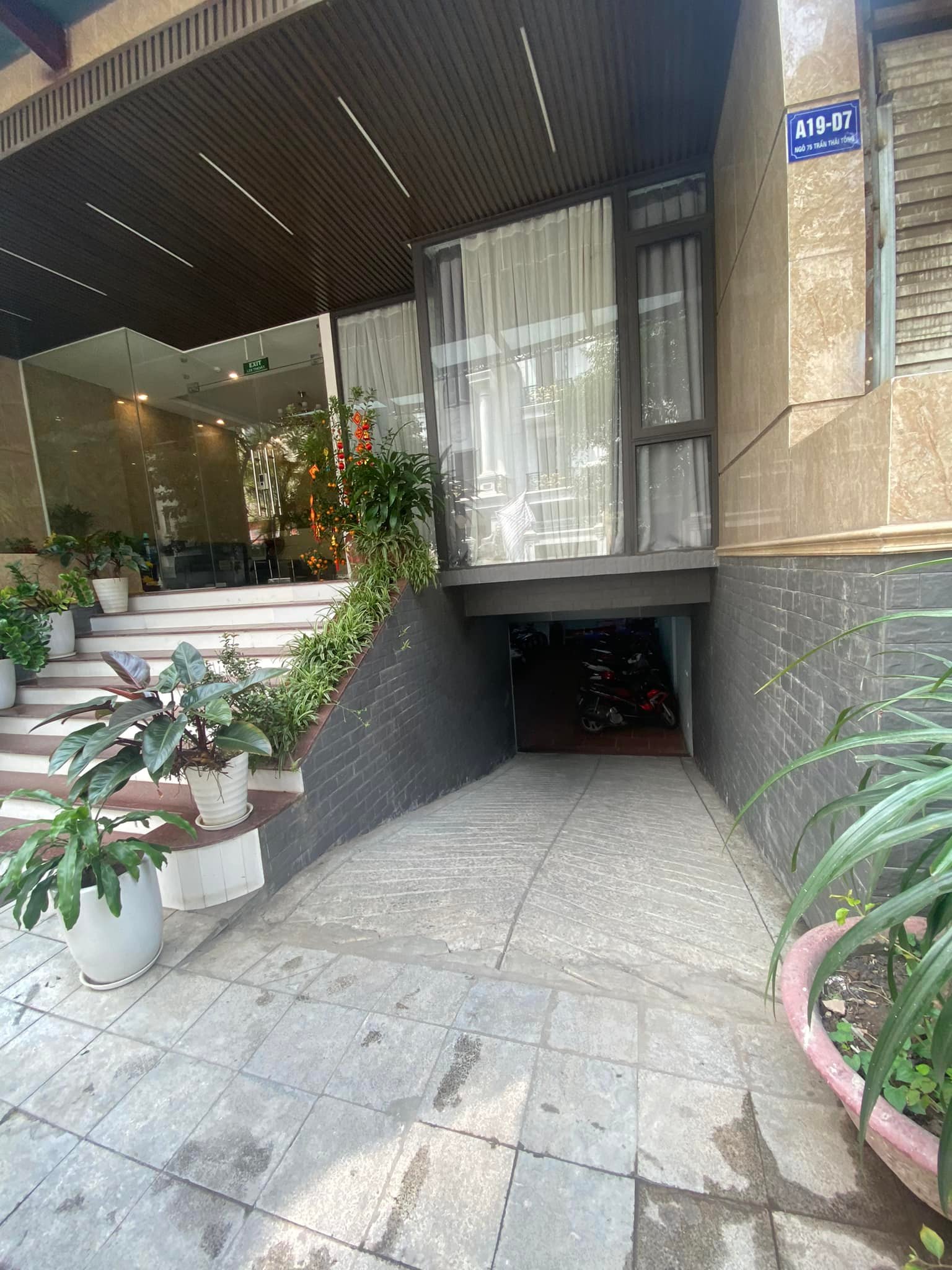 130m2