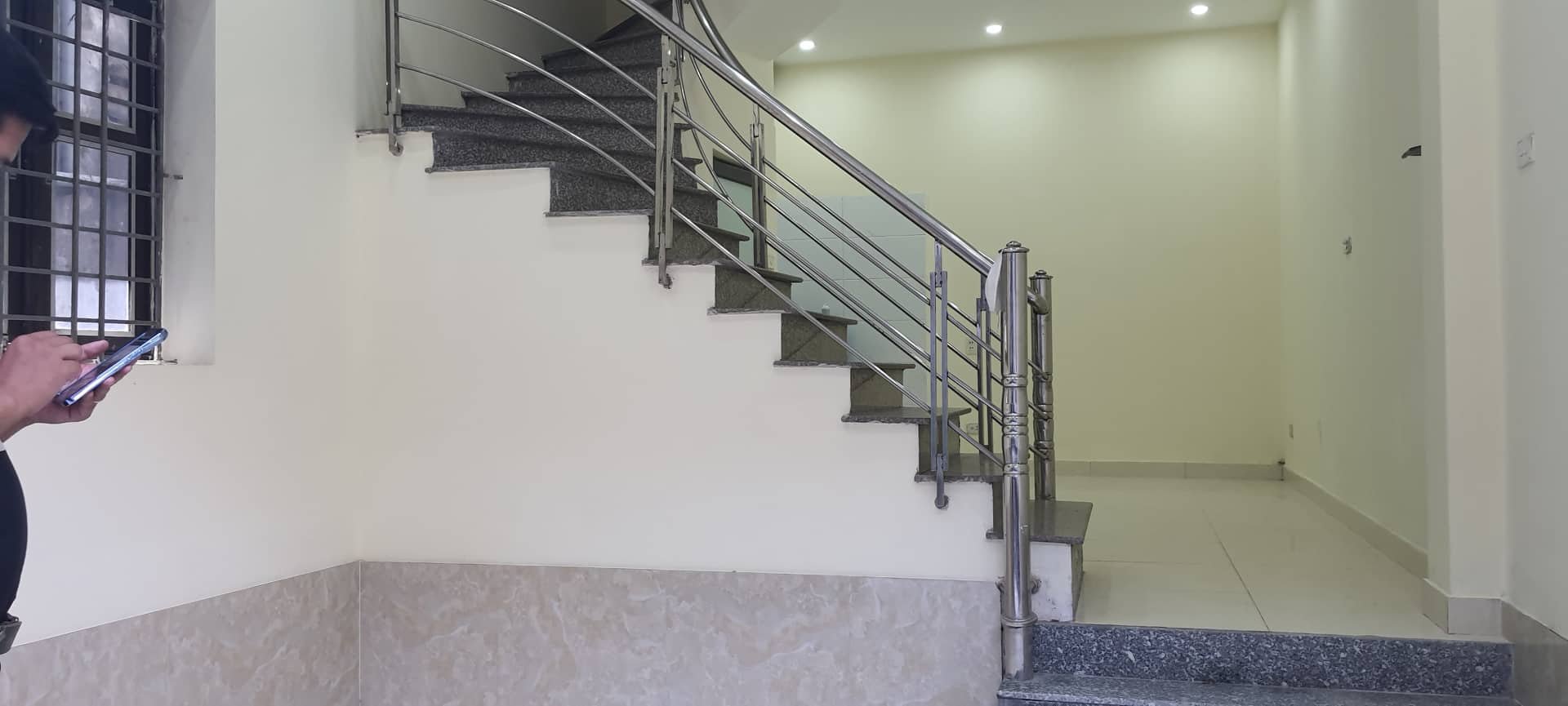 Nhà Kim Ngưu, mặt ngõ ô tô tránh, sát phố, 46m2, MT 4.6m, giá 7.1 tỷ