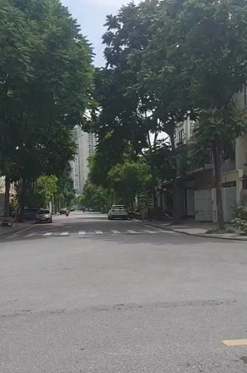 90m2