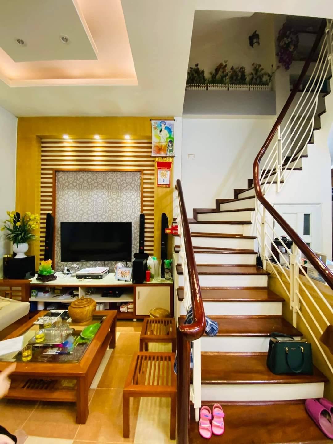 Bán nhà Lê Trọng Tấn 30m2 4tầng giá 4.8 tỷ, LH 0384365907 ( Em Vân)