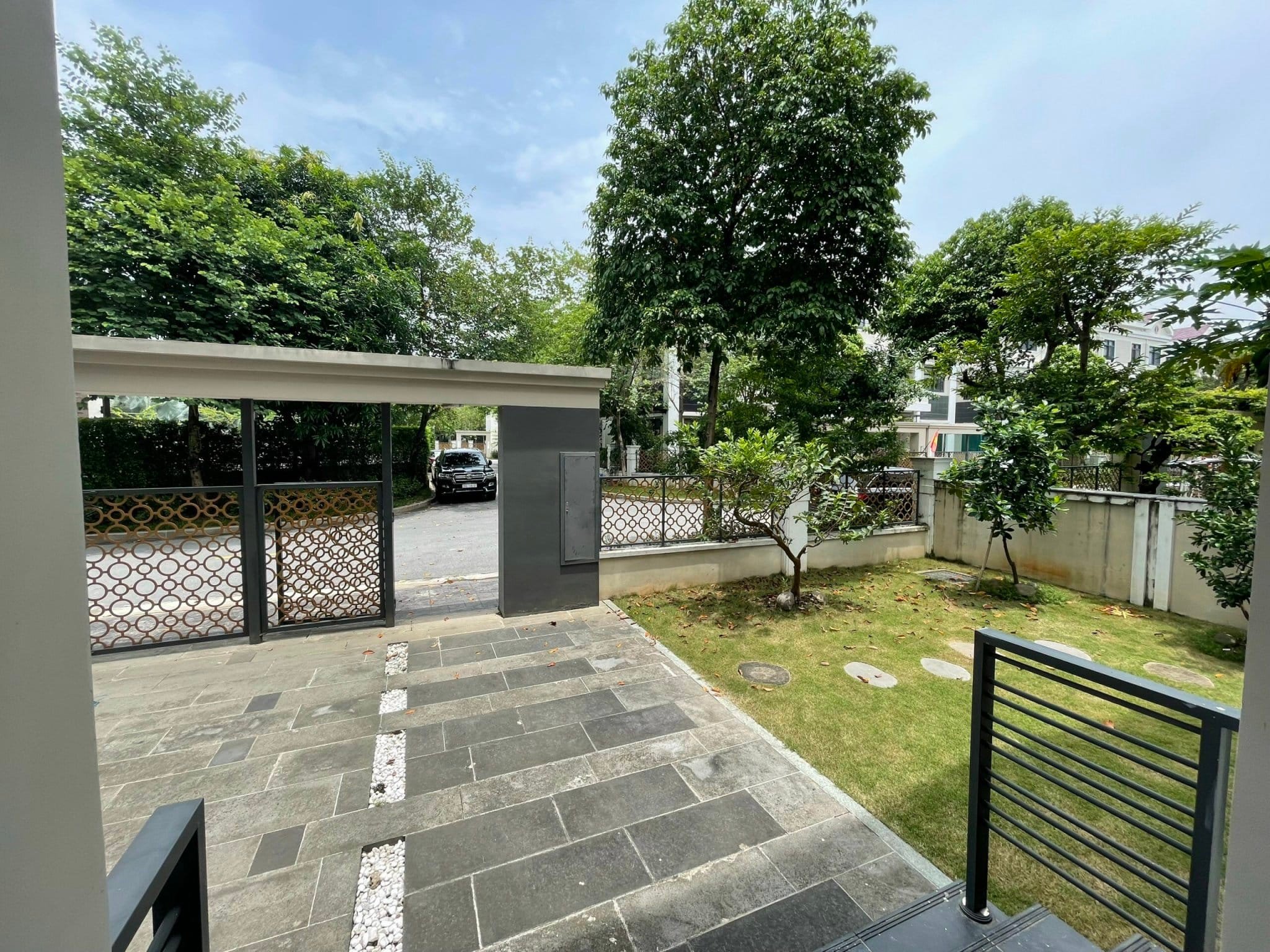 BÁN BIỆT THỰ ĐƠN LẬP STARLAKE TÂY HỒ TÂY, DT 230M2X3T, SỔ ĐỎ CC. GIÁ 68.4 TỶ CÓ TL