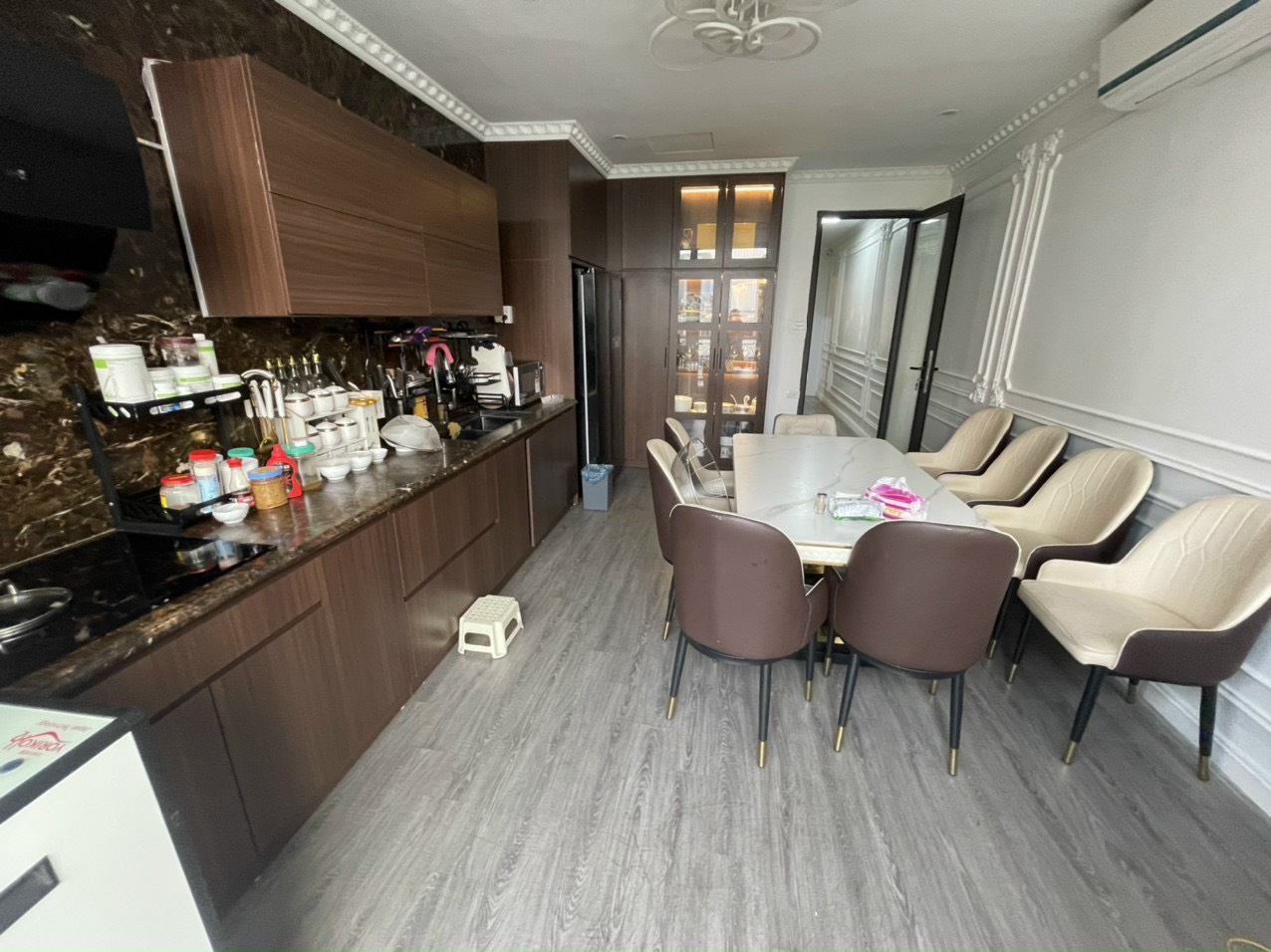 Mặt phố Hoàng Quốc Việt, Cầu Giấy 80m2 6T MT 4m 30.8 tỷ, nhà đẹp 2 thoáng thang máy kdoanh tốt