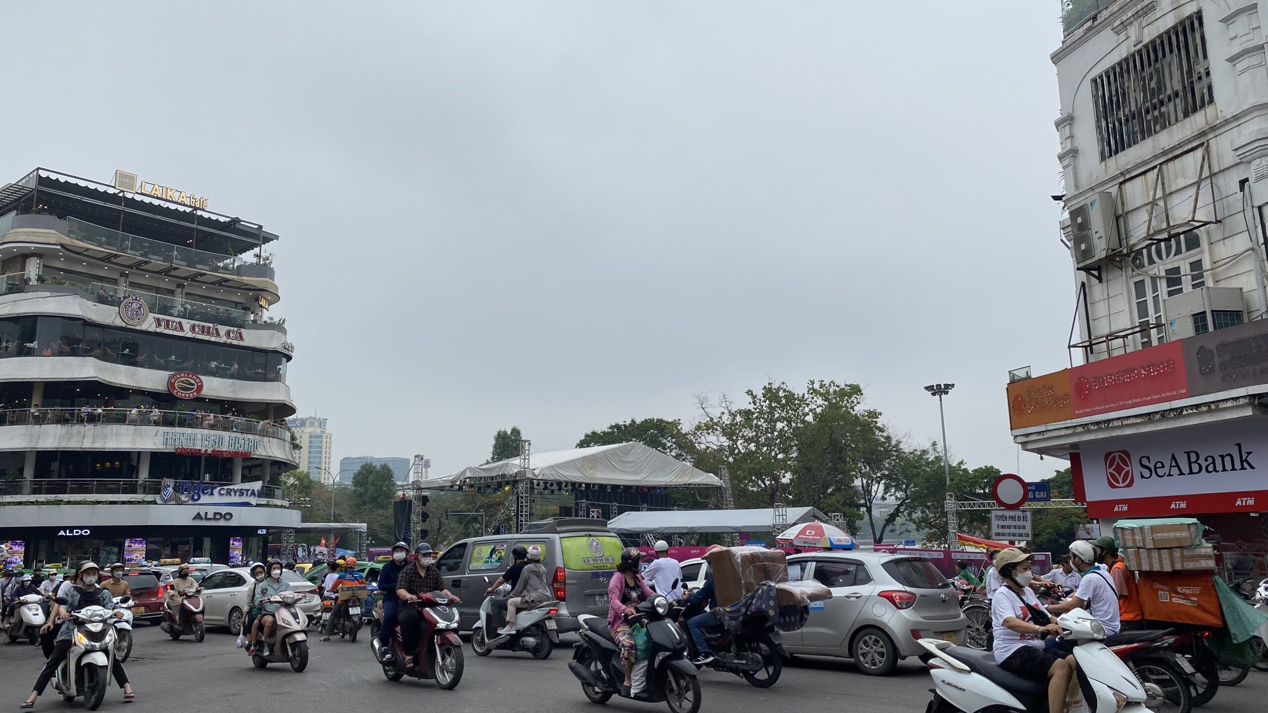 Bán nhà mặt phố Hàng Gai - View Hồ Hoàn Kiếm - mặt tiền 4,5m - diện tích 95m2 - Quận Hoàn Kiếm