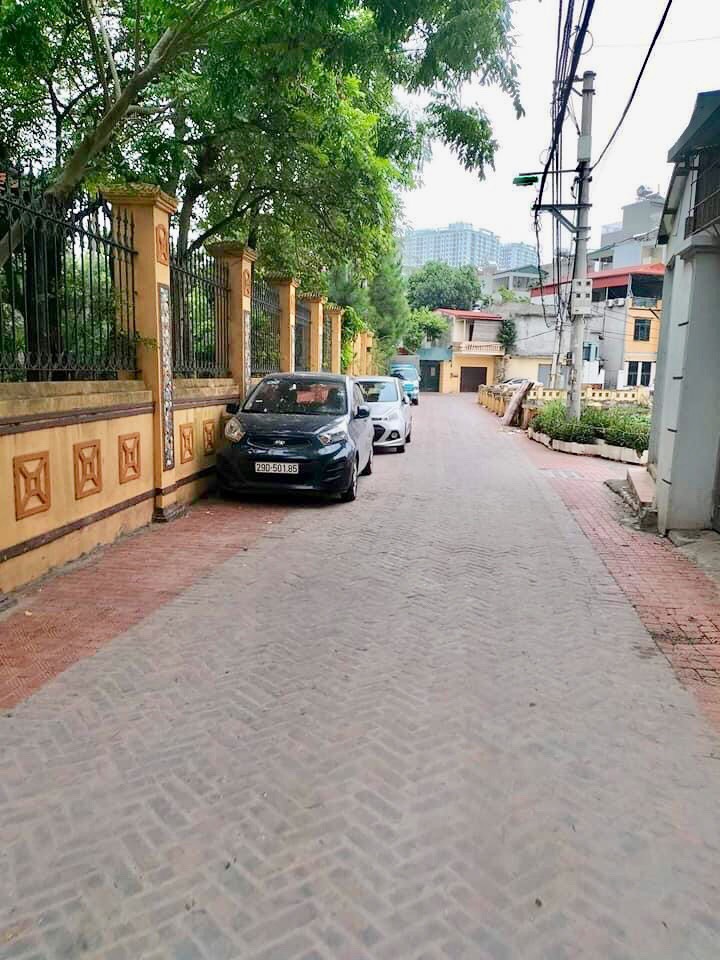 83m2