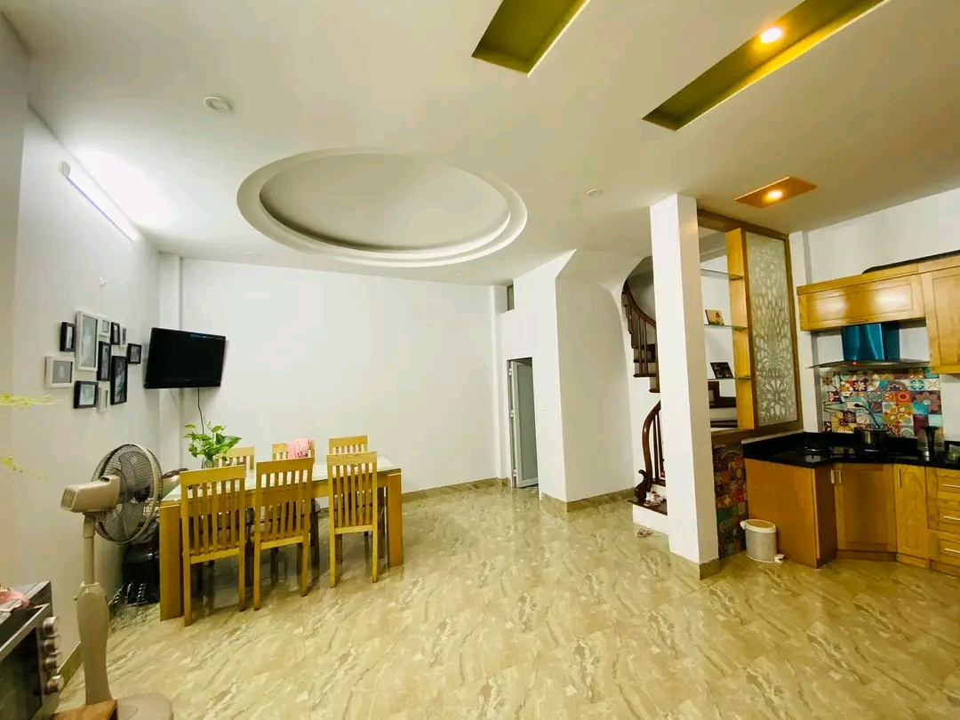 Cổ Pháo Đài Láng Lộng Lẫy Giữa TT Đống Đa, DT 50m2, x5 Tầng ,MT 6.2m, Gía 7.3 tỷ.