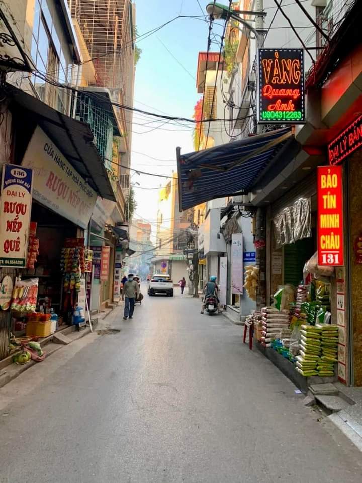 MẶT PHỐ GIÁP BÁT - HOÀNG MAI ( diện tích 50m,6 tầng,chỉ 12tỷ)