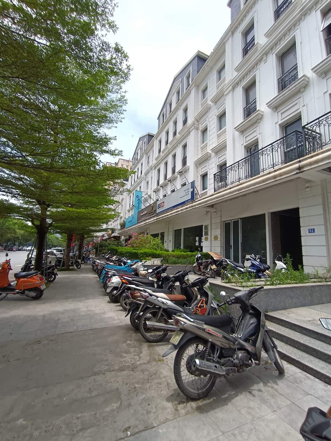 120m2