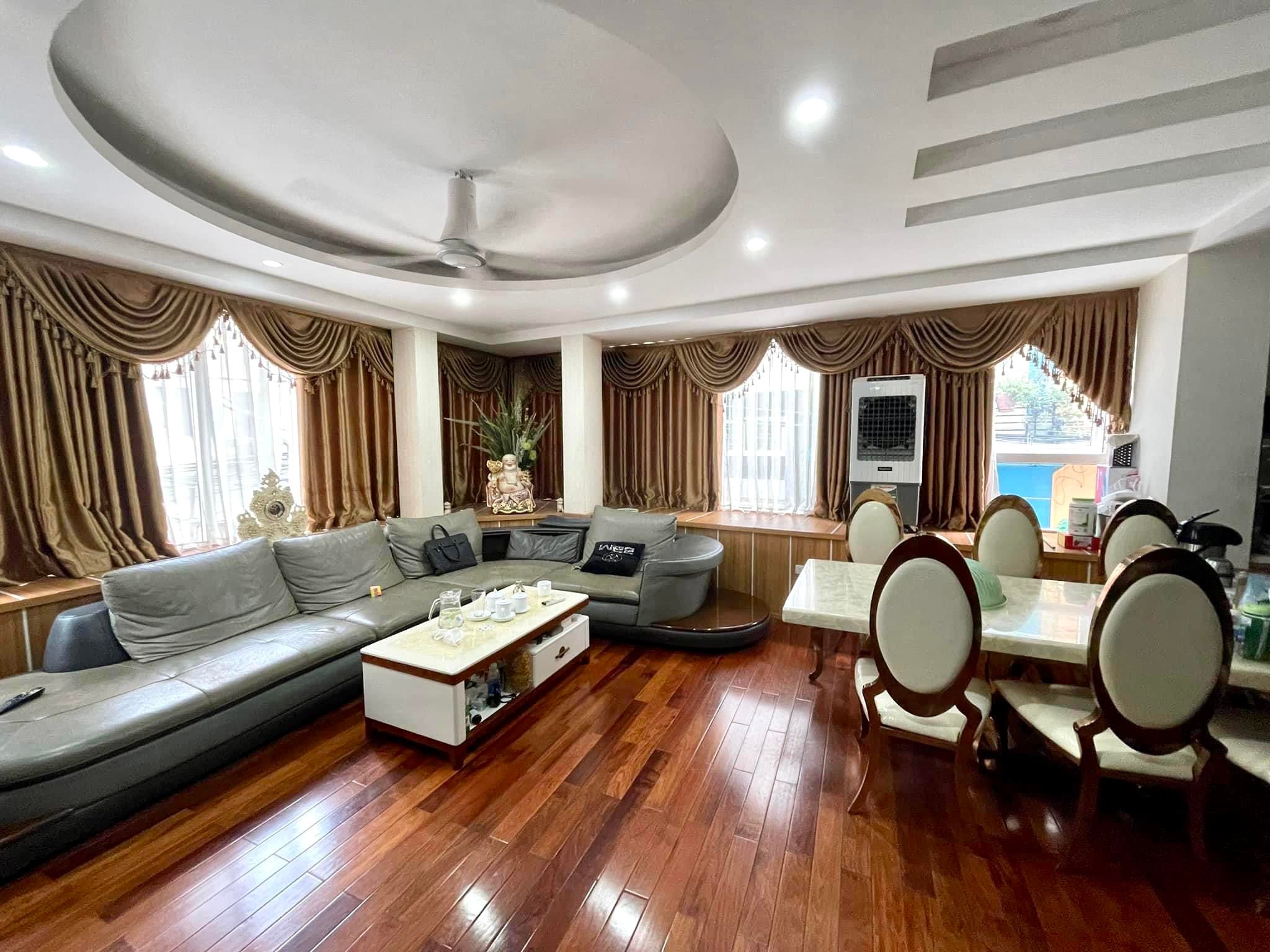 Nhà phân lô Yên Lạc (Kim Ngưu), lô góc 50m2 x 6T, MT 6m, giá 16.3 tỷ, 0985868893