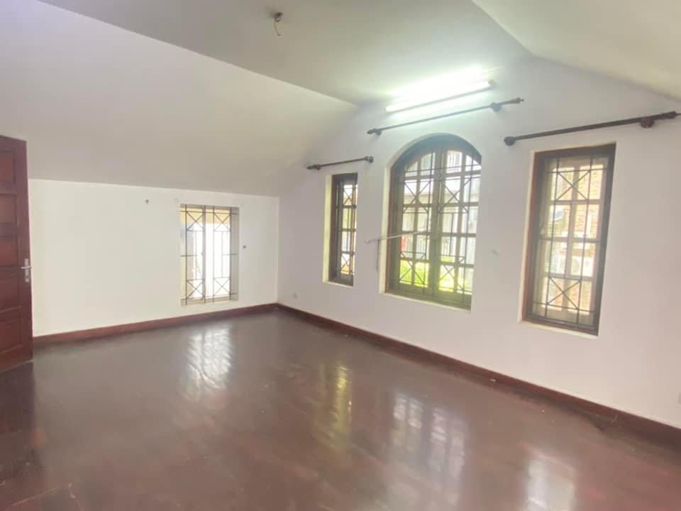 Bán biệt thự phố Tô Ngọc Vân - mặt tiền 9,2m - diện tích 135m2 - Quận Tây Hồ