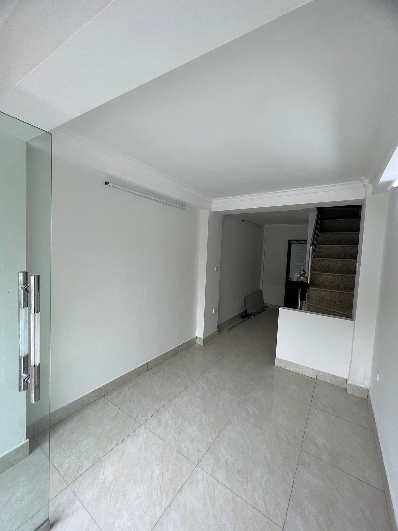 Siêu hiếm mặt phố Nguyễn Văn Cừ, 5 Tầng, kinh doanh đỉnh cao, sổ đẹp chỉ 6 tỉ ( có TL )