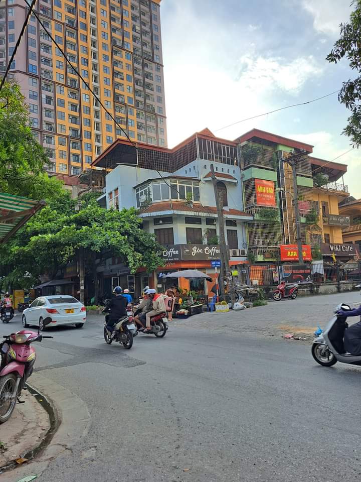 Mặt ngõ ô tô tránh,không lỗi phong thủy ,ngõ Định Công - Hoàng Mai ,diện tích 96m, mặt tiền 5.8m, nhỉnh 16tỷ