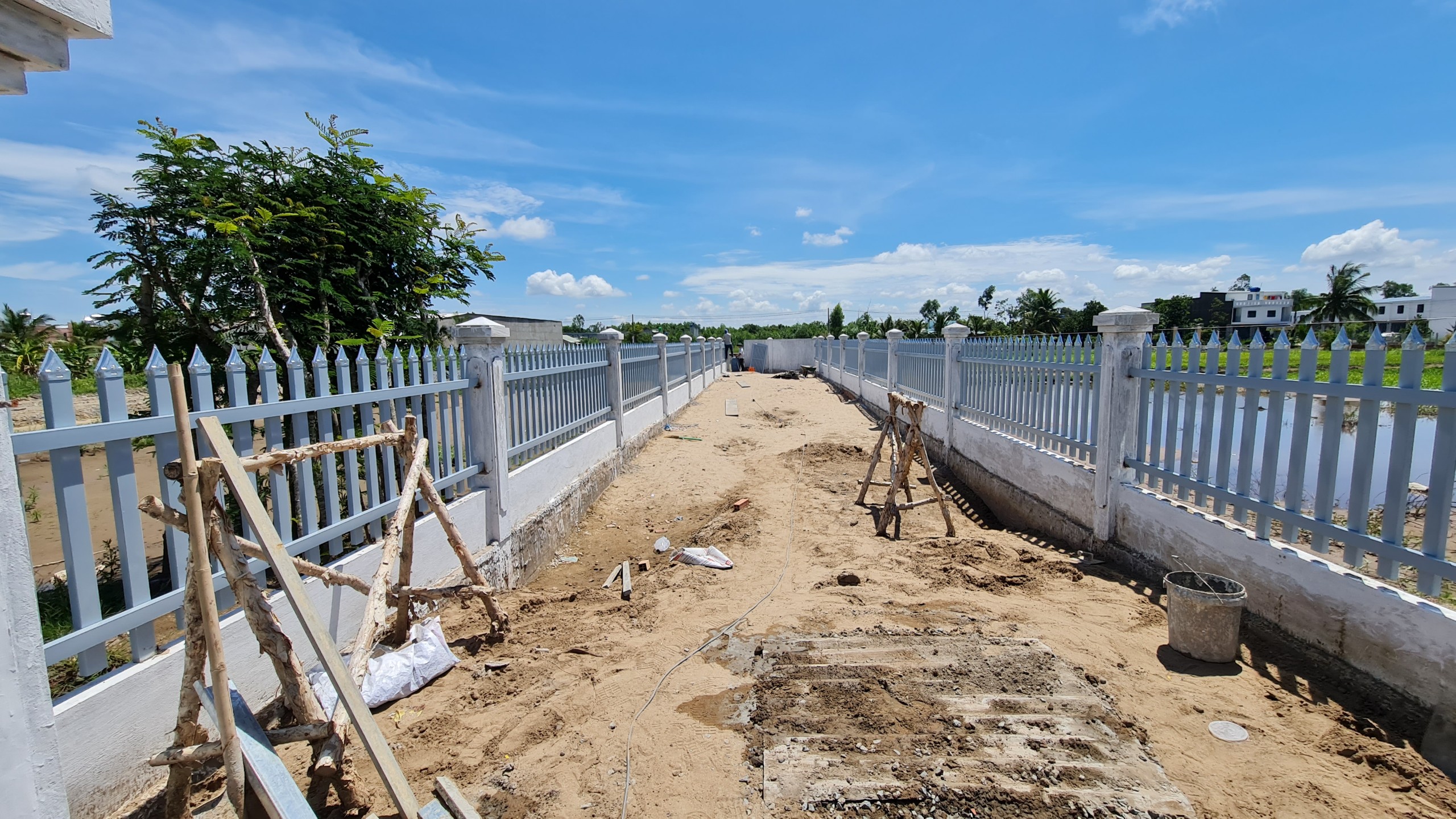 Bán đất mặt tiền đường nhựa 8m trung tâm đức hòa giá 15tr/m2