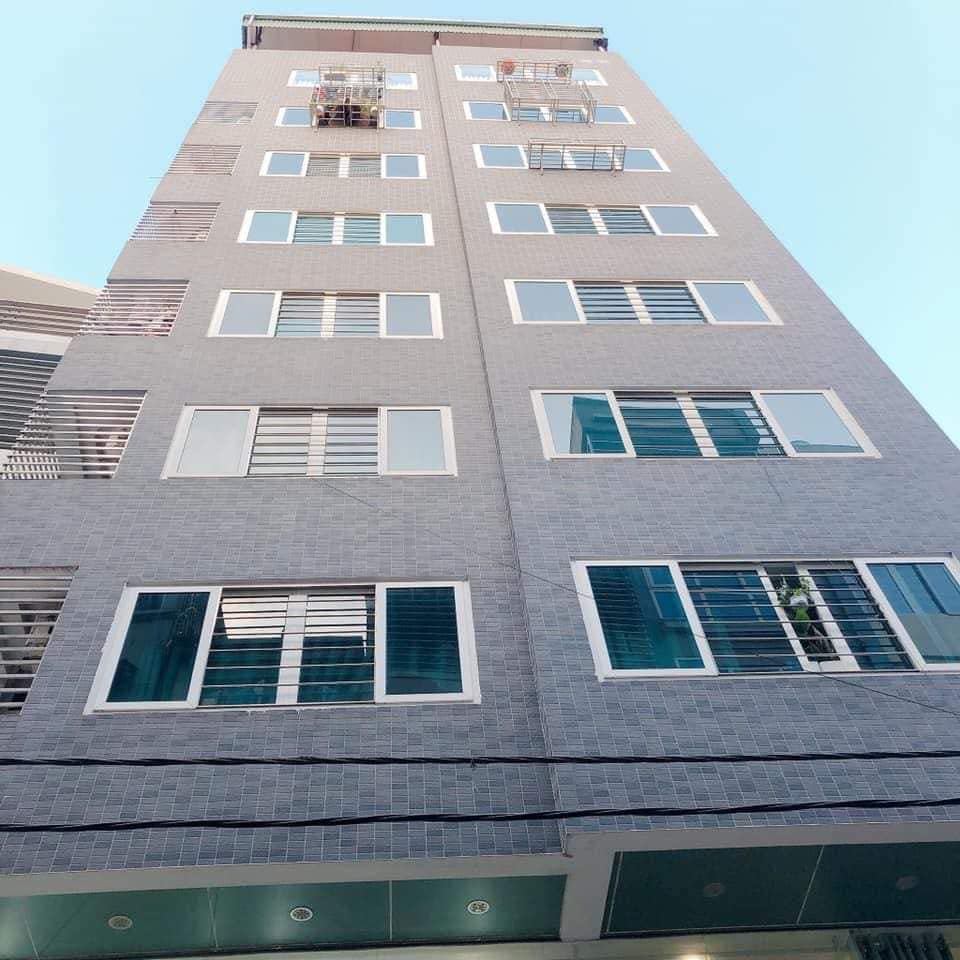 Bán Nhà Nguyên Hồng, Ba Đình, 70m2, MT5.5m,Thang Máy, Khu Phân Lô, Ô tô Tránh, Chỉ Hơn 24 Tỷ