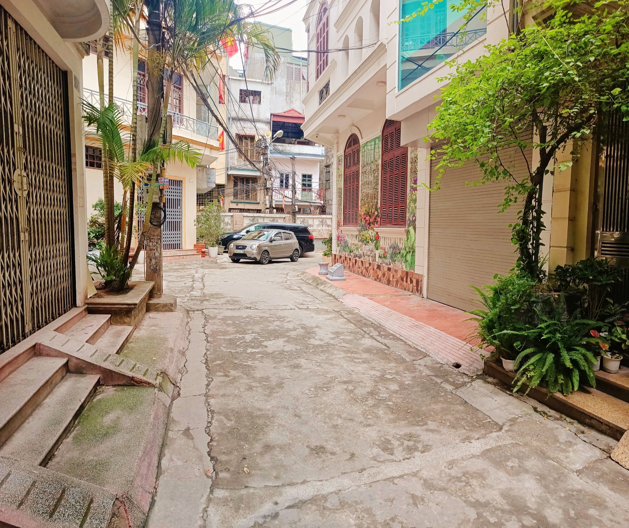 Gà Đẻ Trứng Vàng Phân Lô Kim Ngưu 67 m2 x 4 tầng 1tum mt 6.8 m2 giá 8.5 tỷ