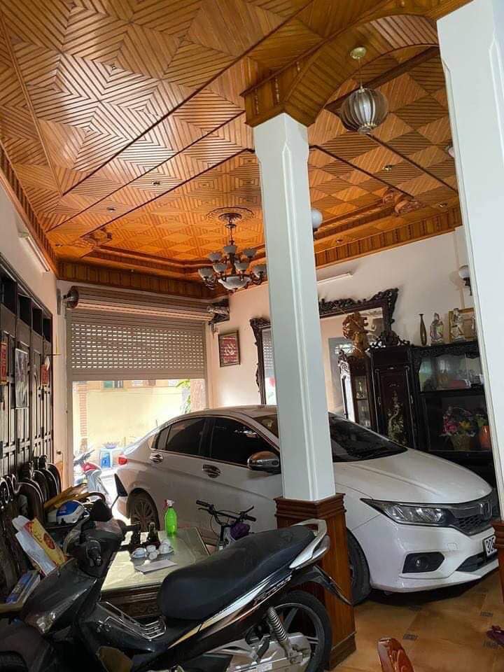 Bán nhà Đông Quan- Cầu Giấy diện tích 87m- mặt tiền 16m- lô góc 2 mặt phố- ô tô vào nhà