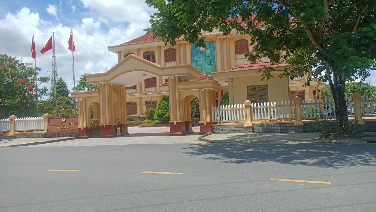 MT KHU VIP NGUYỄN HUỆ, TRUNG TÂM TP ĐÔNG HÀ, DT: 6X18,5M, GIÁ CHỈ 3,95 TỶ