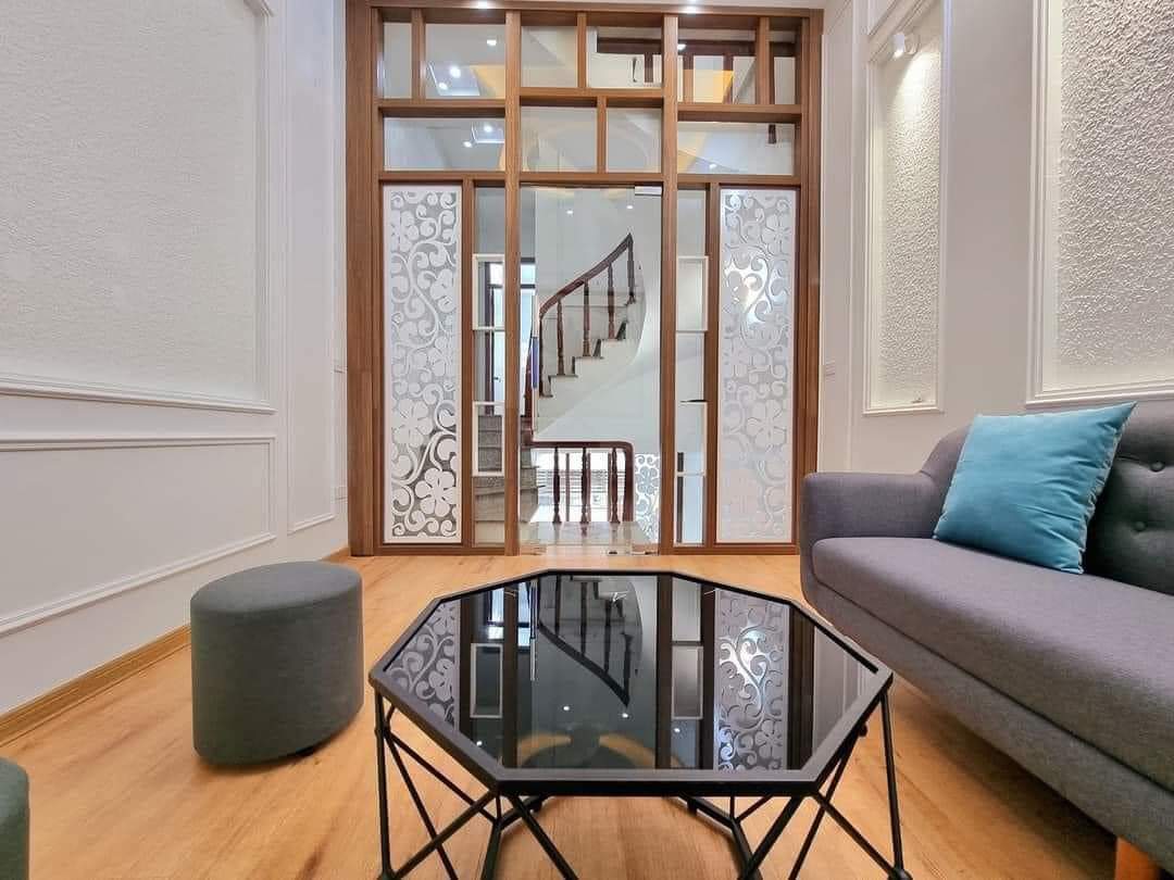 Nhà đẹp ngõ 330 Định Công, Hoàng Mai 36m2 5T 3.8 tỷ