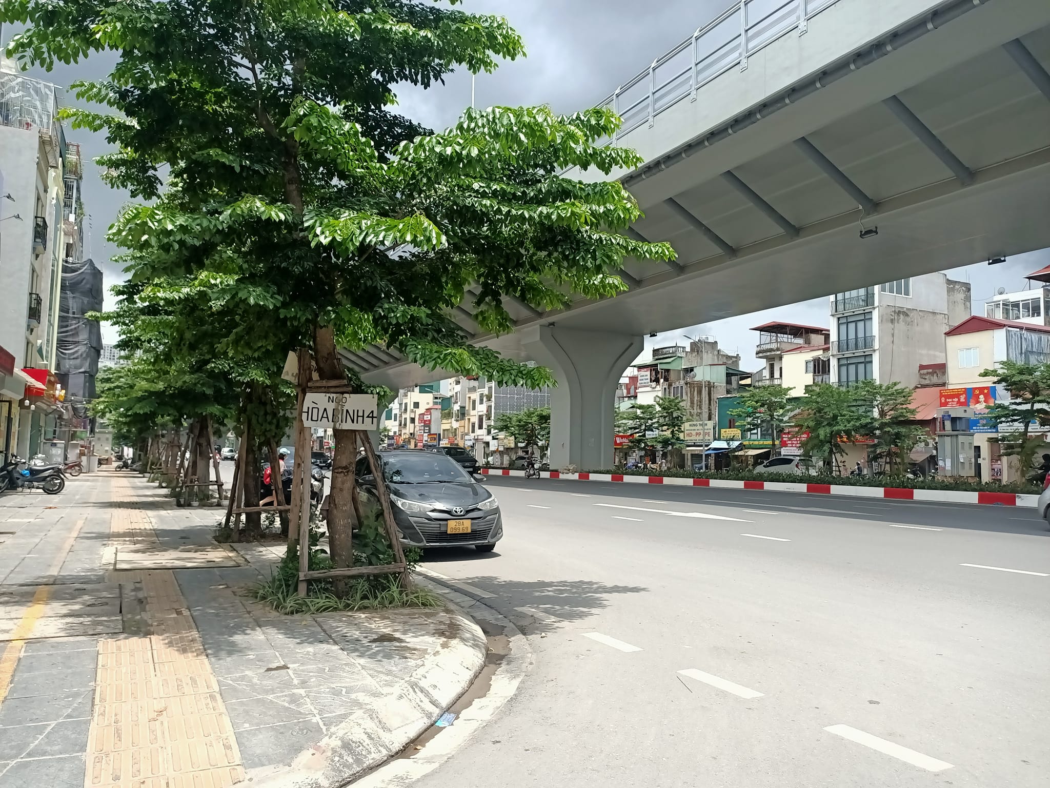 Cực Sốt Bán Nhà Tặng Kèm Một Em Hoa Hậu Đẹp Nhất Hoà Bình 4 DT 63m2 x 4 tầng, mt 7.2m2 nhỉnh 9 tỷ