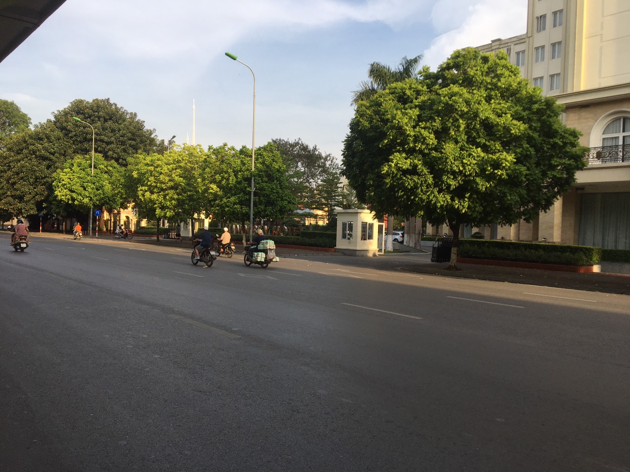 Bán nhà mặt phố Trường Chinh 800m2 – MT 11m - Vị trí đắc địa 220 tỷ