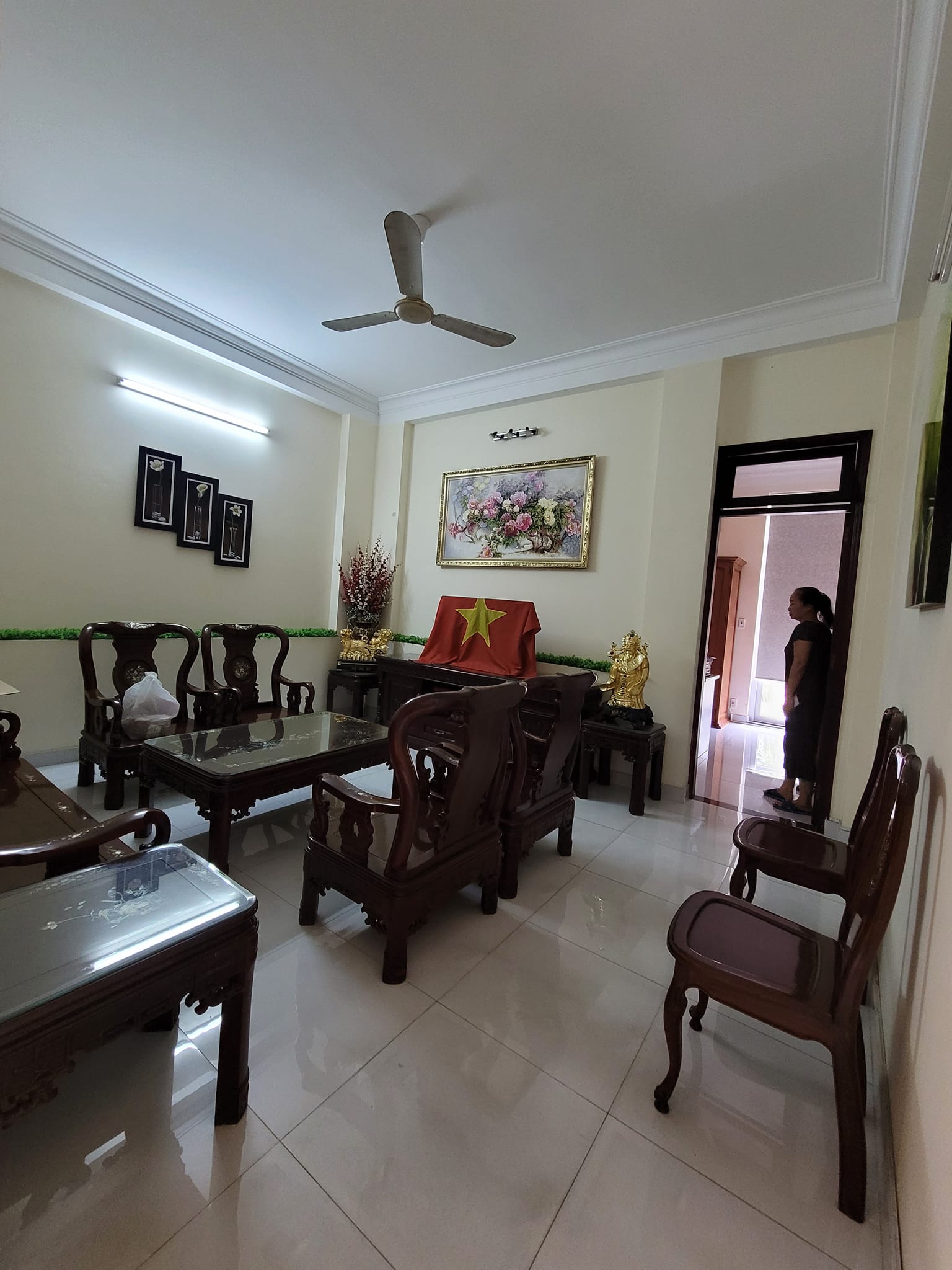 Mặt tiền chợ Bà Chiểu – 4.8*19 – 5 tầng – dòng tiền 30tr/tháng.