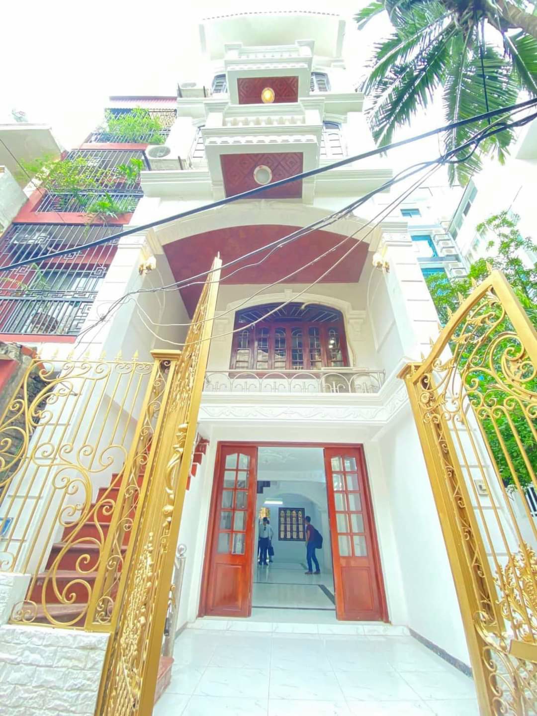 Chính chủ cần bán nhà phố Thịnh Quang Đống Đa 72m2 5 tầng 4.5m mặt tiền 15.4 tỷ Gara kinh doanh