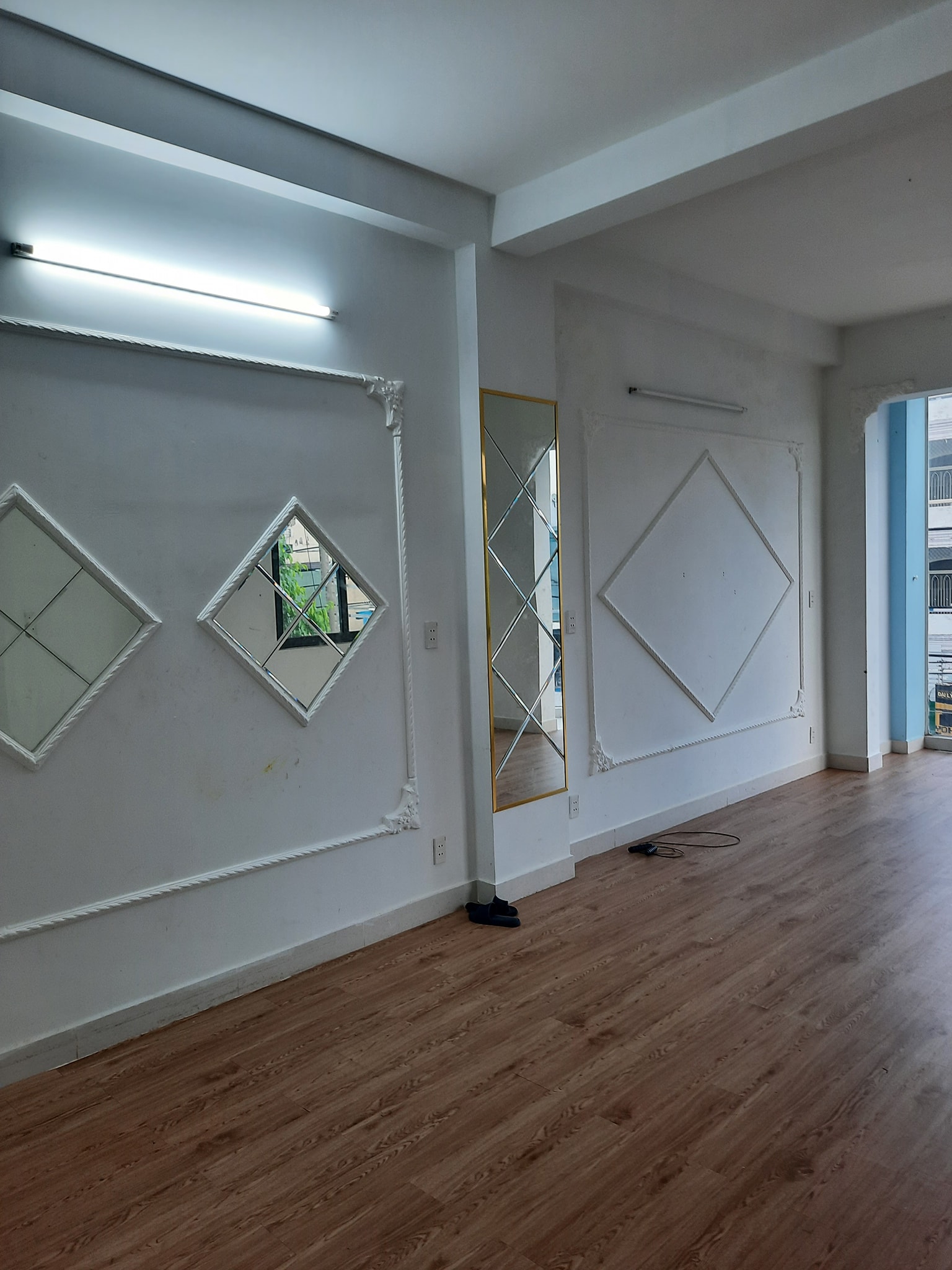 MT Lê Quang Định P 1 Gò Vấp, 96m2 6 tầng 5.3 x 18 chỉ 24 tỷ