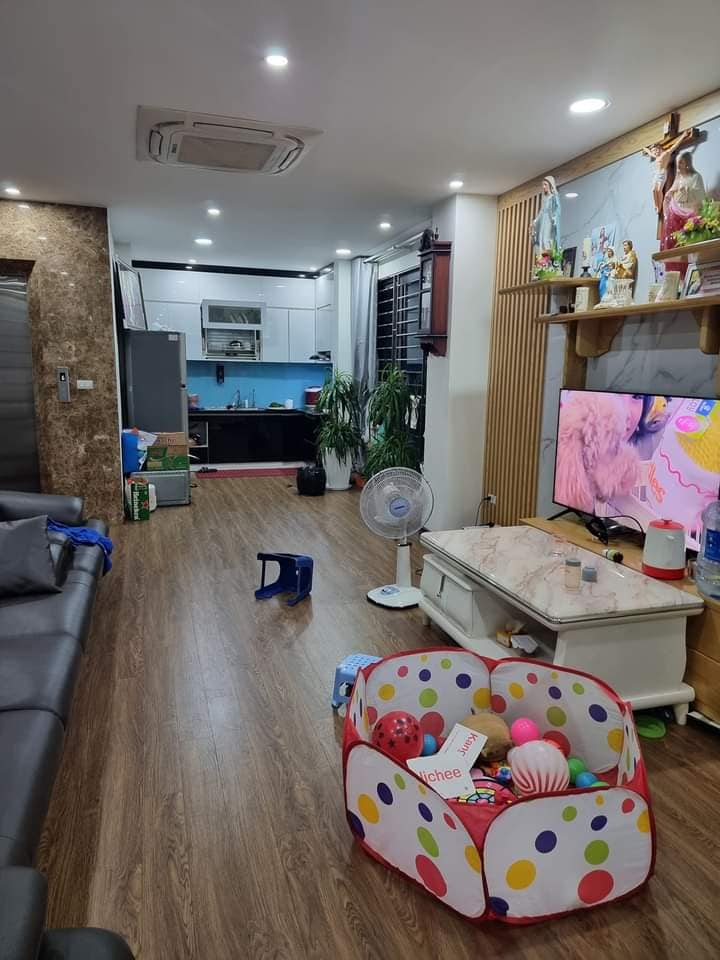 Bán nhà kinh doanh đỉnh Trần Quốc Hoàn- Cầu Giấy diện tích 36/50m- 7 tầng- thang máy giá 12.8 tỷ