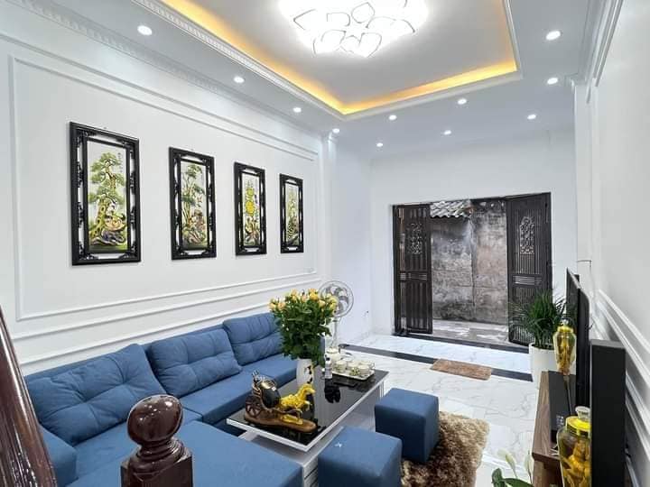 BÁN NHÀ PHỐ GỐC ĐỀ DT 45M2 MỚI KÍNH KOONG, FULL NỘI THẤT, Ở NGAY GIÁ CHỈ 4.05 TỶ.