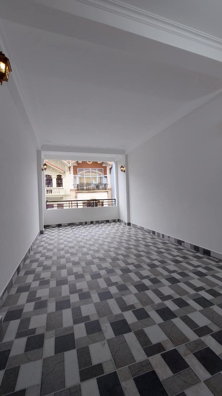 Bán nhà mặt phố Nguyễn Khả Trạc- Cầu giấy- diện tích 48m- 5 tầng- ô tô vào nhà- mặt phố kinh doanh