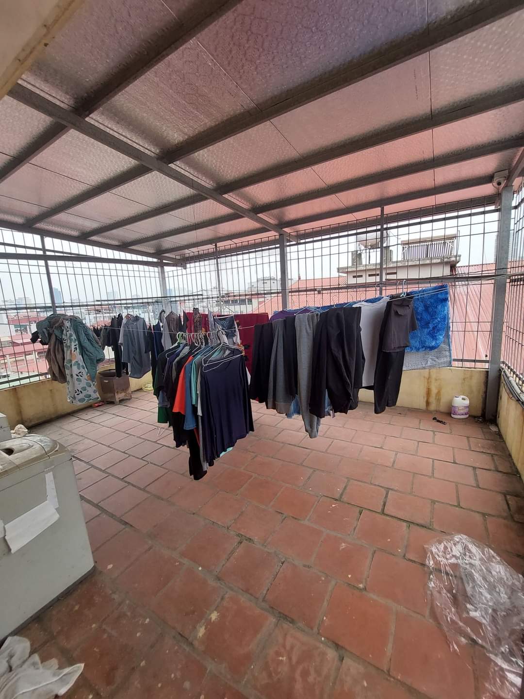 Chung cư mini - Nguyễn Khánh Toàn - 95m2 - ô chờ thằng máy - doanh thu 600tr/năm.