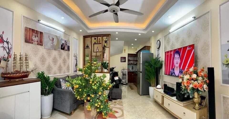 BÁN NHÀ HOÀNG MAI, NGÕ NÔNG, GẦN PHỐ, 5M Ô TÔ TRÁNH, NHÀ ĐẸP