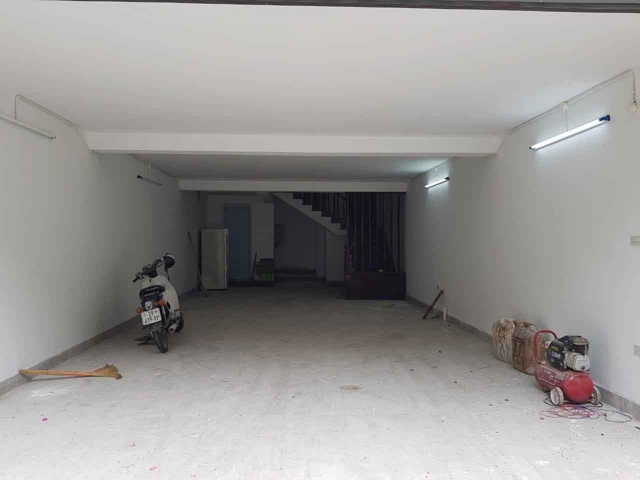 Bán gấp Siêu Phẩm 8tầng thang máy, phân lô, gara oto, kinh doanh VP