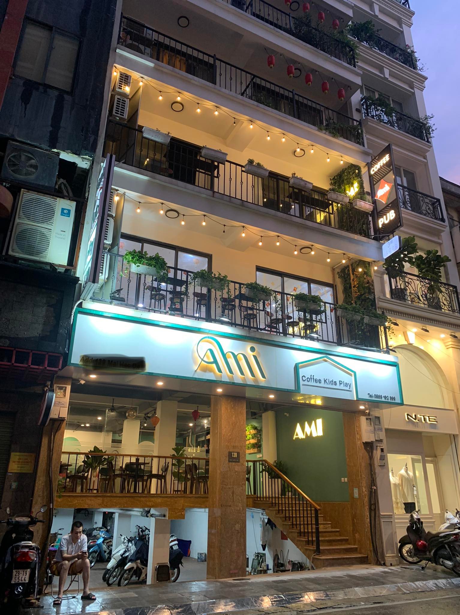 Cho thuê tầng lửng nhà PHỐ ĐỊ BỘ TRỊNH CÔNG SƠN,Tây Hồ mặt tiền 10m,diện tích 130m2,GIÁ 36 TRIỆU