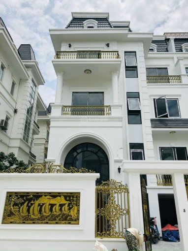 Cần bán gấp bán cắt lỗ căn biệt thự 221m2 giá rẻ nhất KĐT chỉ 15, x tỉ, k lỗi lầm