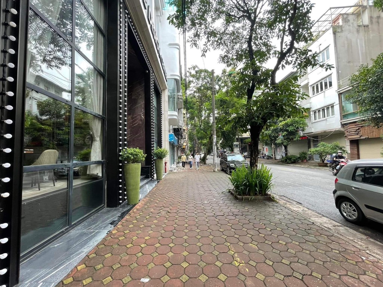 BÁN NHÀ HOÀNG QUỐC VIỆT GARA Ô TÔ KD Ở LUÔN 57M CHỈ 11.5TỶ.