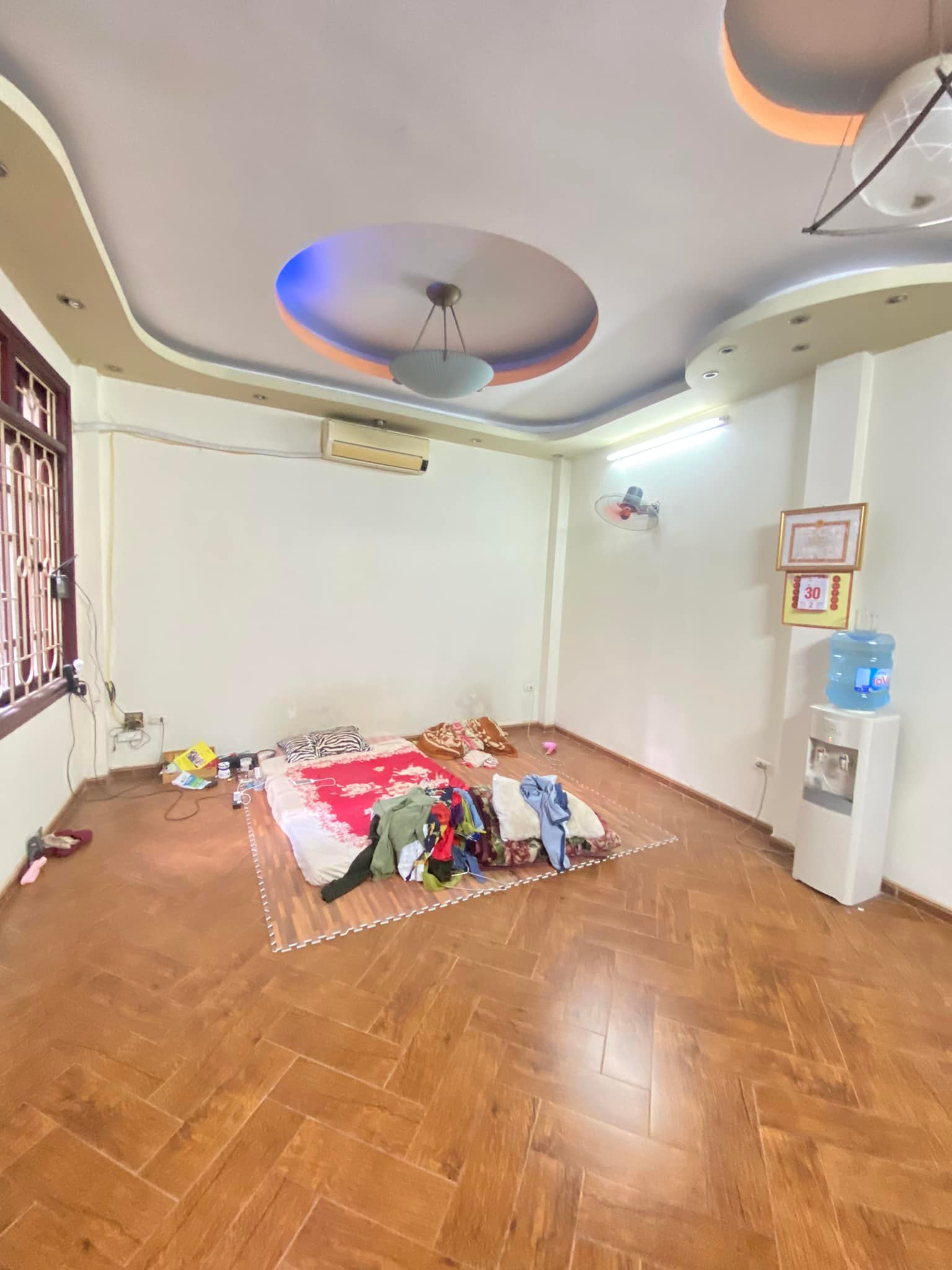 Bán nhà siêu đẹp Nguyễn Chí Thanh, Đống Đa 35m, 5 tầng, MT 4m, nhà đẹp ở luôn, nhỉnh 3 tỷ.