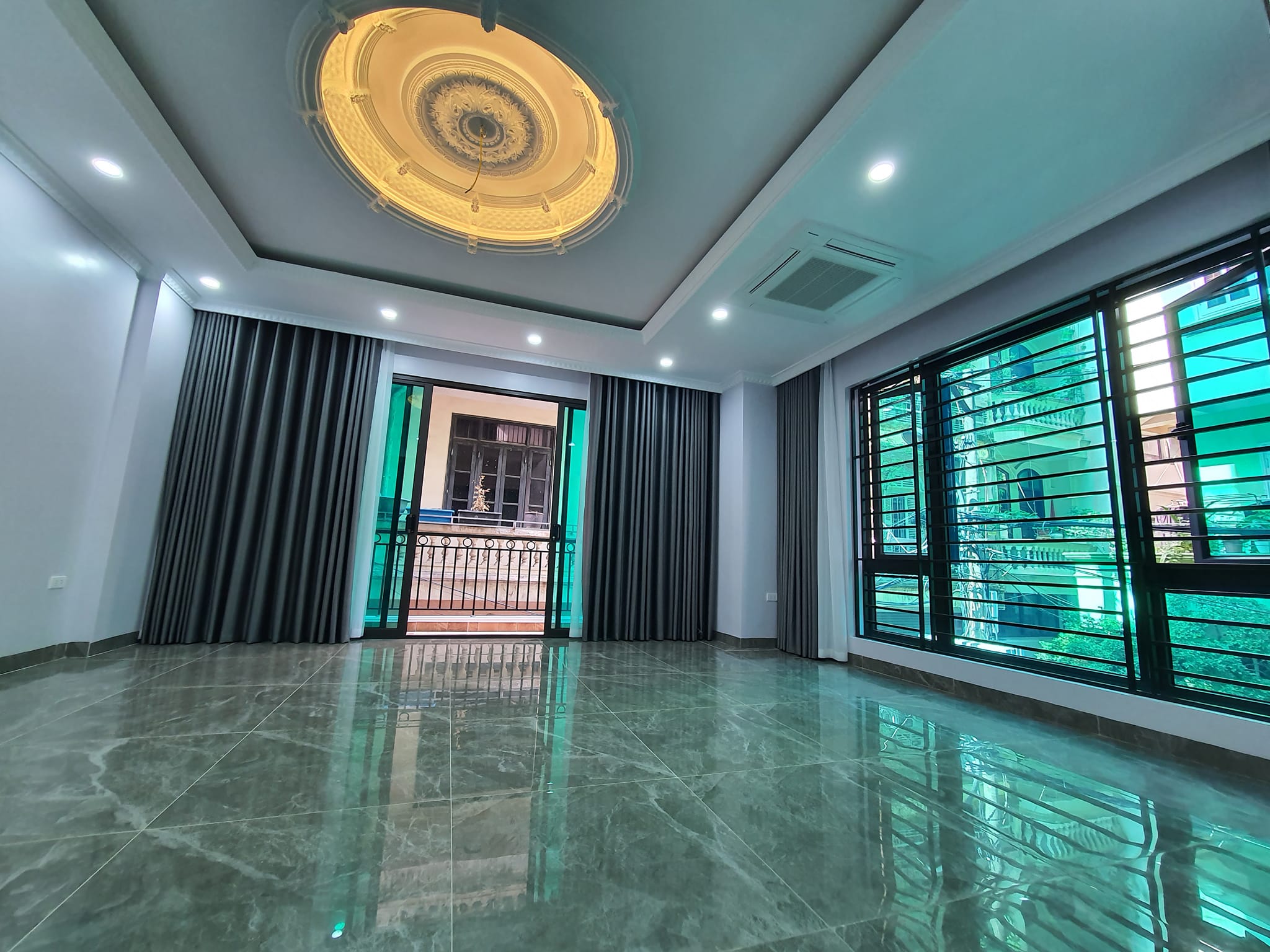 BÁN NHÀ PHỐ NGUYỄN PHONG SẮC GARA Ô TÔ KINH DOANH 48M2 GIÁ 16 TỶ 5