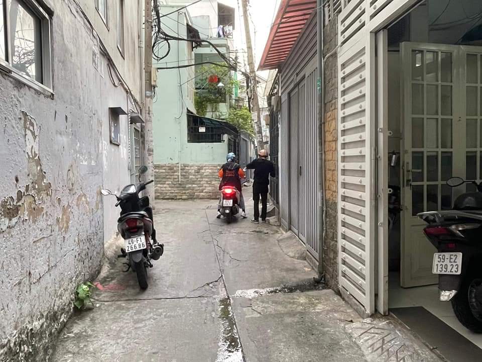 Bán nhà Phú Nhuận, đẹp , đủ chức năng, biển số đẹp !!!!