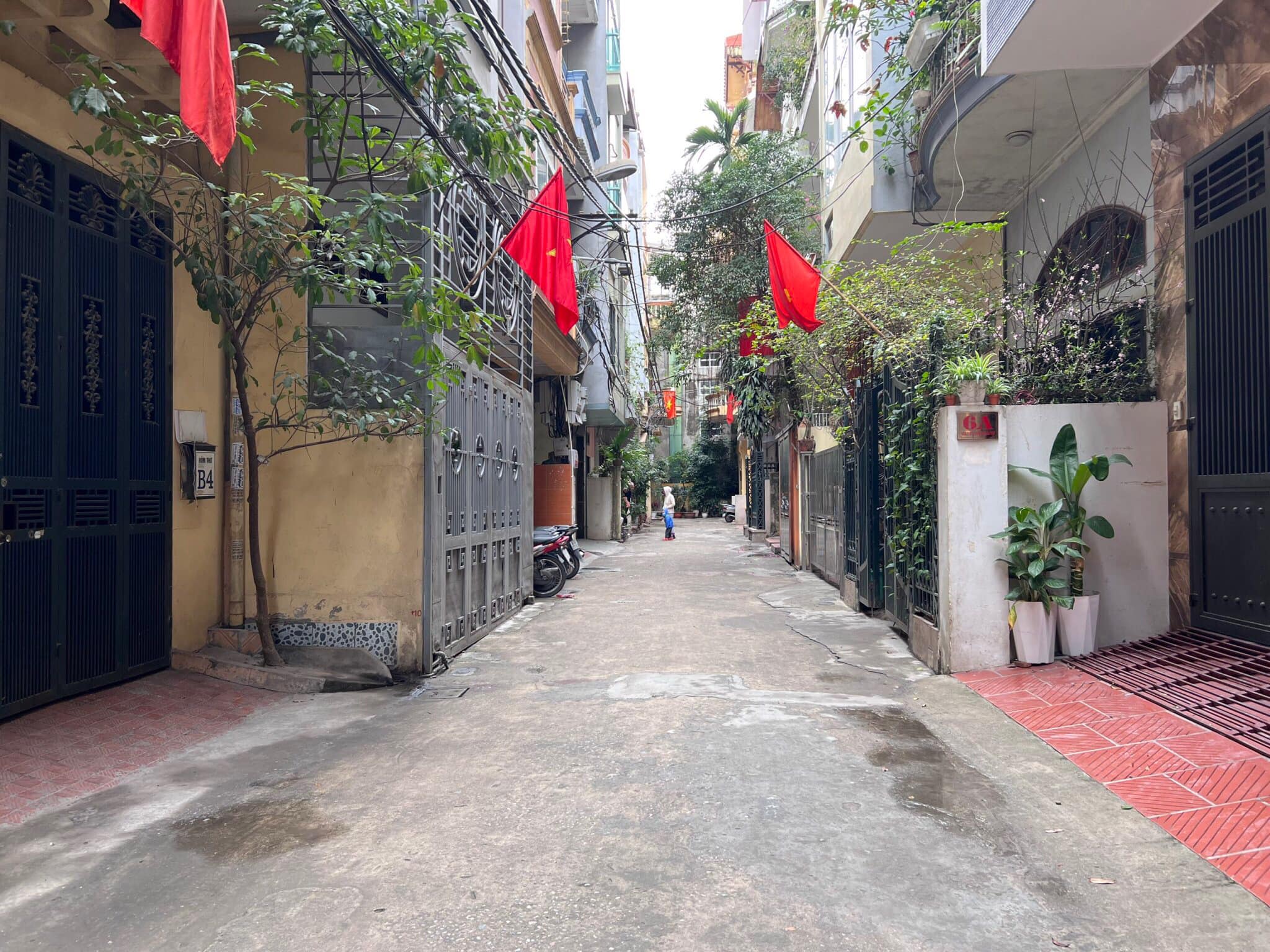 Bán nhà Hoàng Quốc Việt- Cầu Giấy diện tích 57/60m- mặt tiền 4.5m- ô tô vào nhà