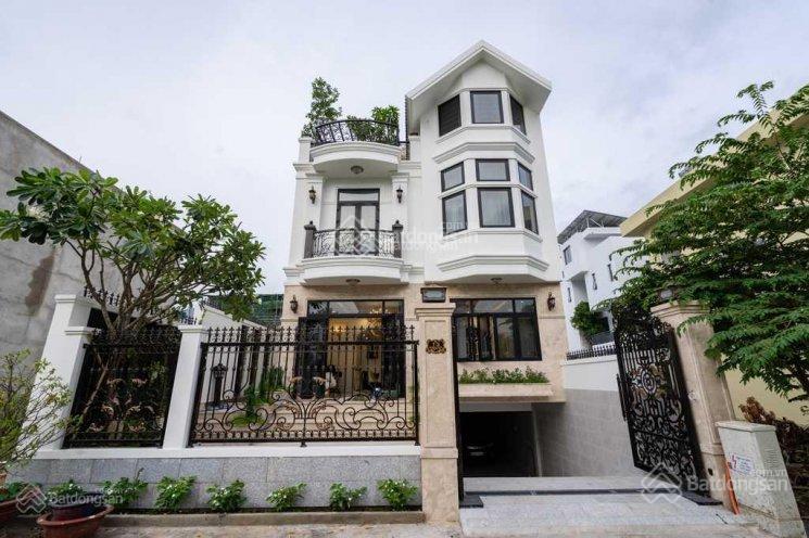 Bán biệt thự 8x18m, 1 trệt 2 lầu, view sông Sài Gòn thoáng mát. Giá 15.5 tỷ