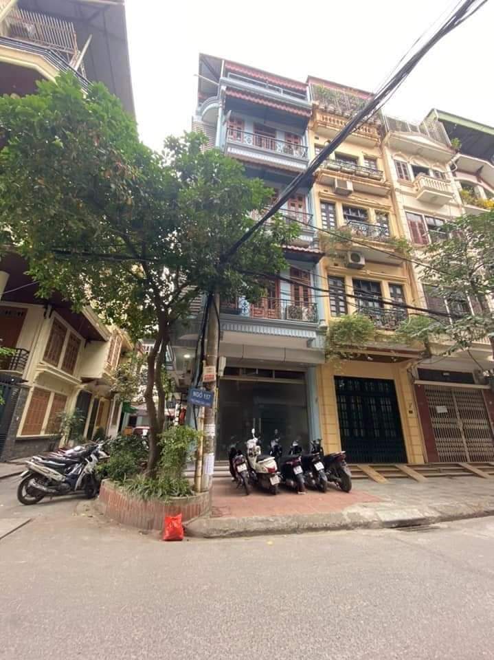Chính chủ cần bán nhà phố Pháo Đài Láng Đống Đa 72m2 5 tầng 4.4m MT 15.8 tỷ vỉa hè ô tô tránh kinh doanh.