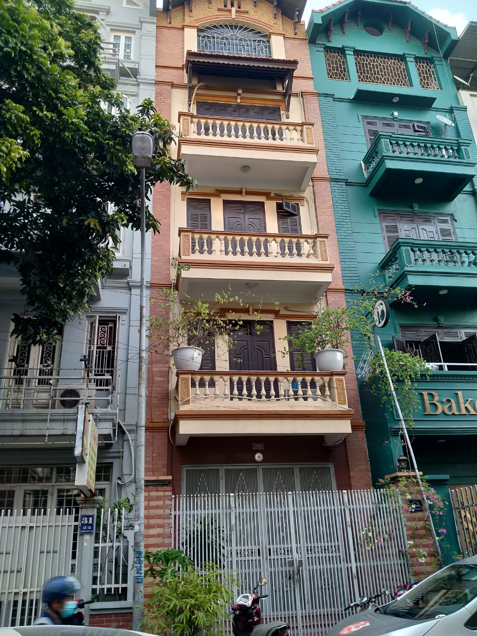 BÁN NHÀ PHÂN LÔ KĐT TRUNG YÊN, Q. CẦU GIẤY, 117 M2, 5 TẦNG, VỊ TRÍ ĐẸP, Ô TÔ TRÁNH, KDOANH.