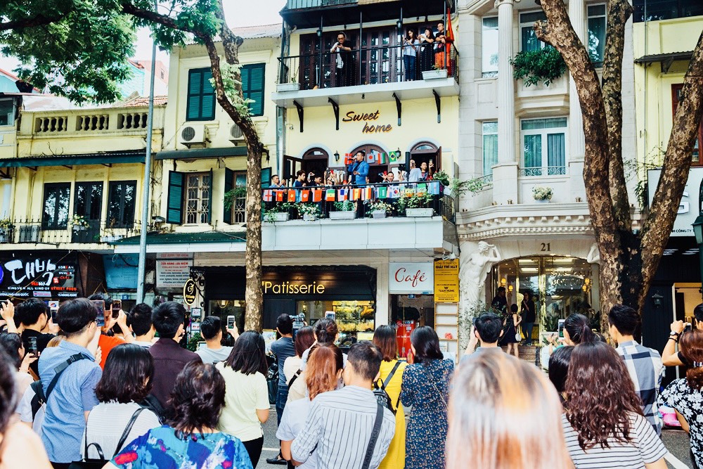 Bán nhà mặt phố Hàng Khay, Hoàn Kiếm, view Tháp Rùa, mặt tiền rộng, giá rẻ. Hiếm có người bán nhà mặt Hồ Hoàn Kiếm.
