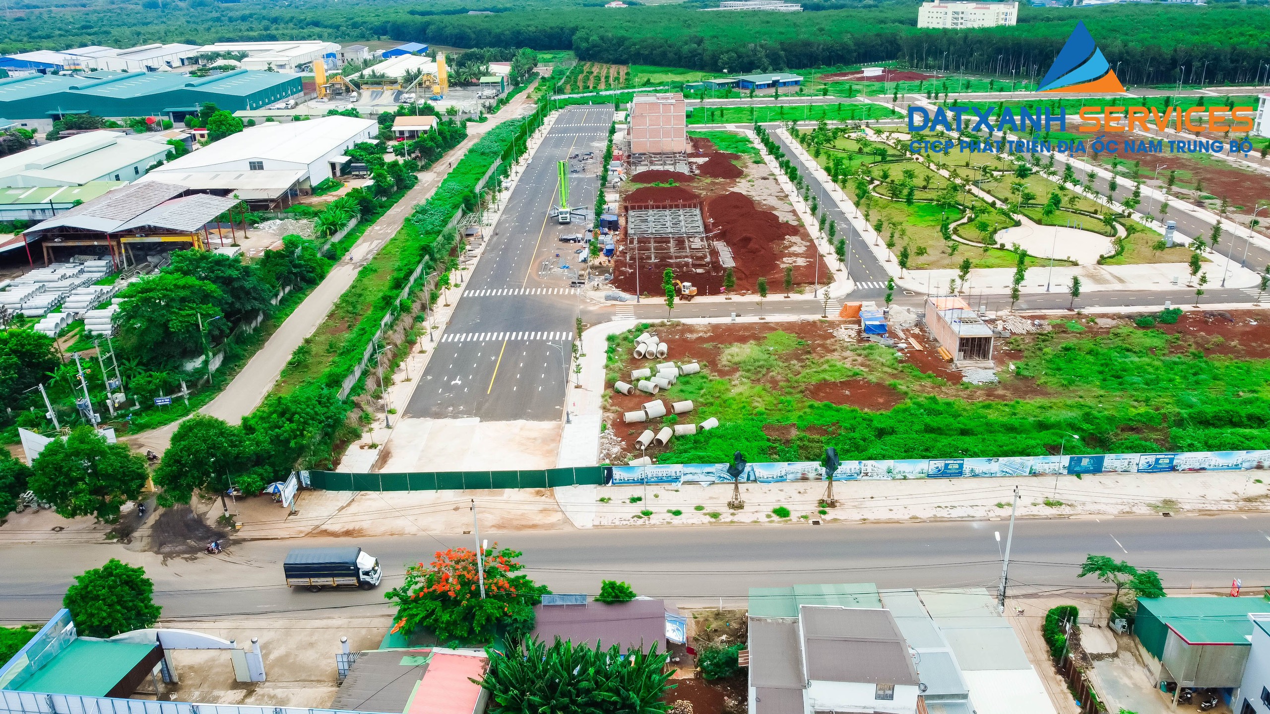 SIÊU PHẨM NHÀ PHỐ HÀ HUY TẬP - 3 BƯỚC RA PHỐ - 100M/3TẦNG/5.5 TỶ