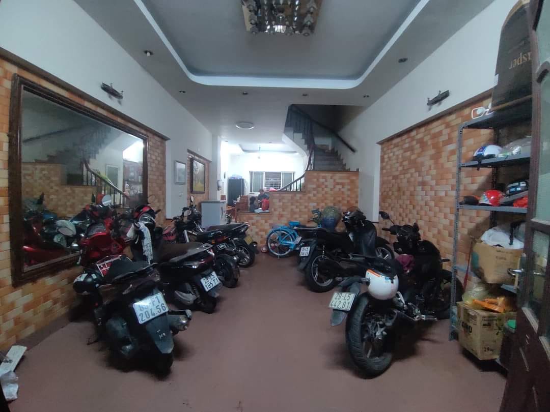 Nhỉnh 7 tỷ nhà Phạm Văn Đồng 60m2x5T, MT 4m5, mặt ngõ 2 thoáng, ngõ rộng sát phố