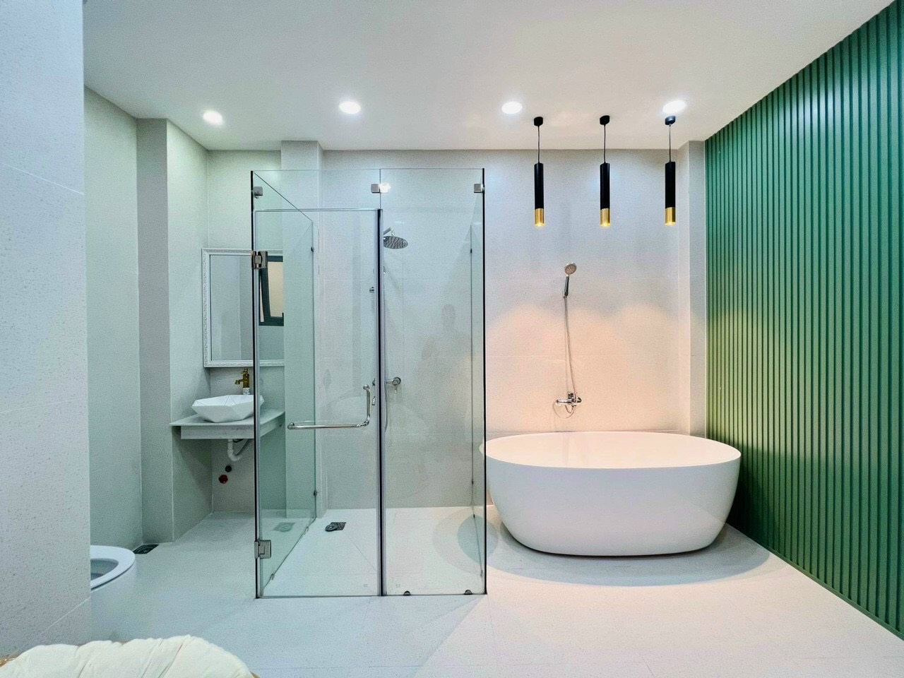 Nhà đẹp, hẻm 4m Hồ Biểu Chánh, 4.2x14m, 3 lầu, 6.2 Tỷ, Phú Nhuận